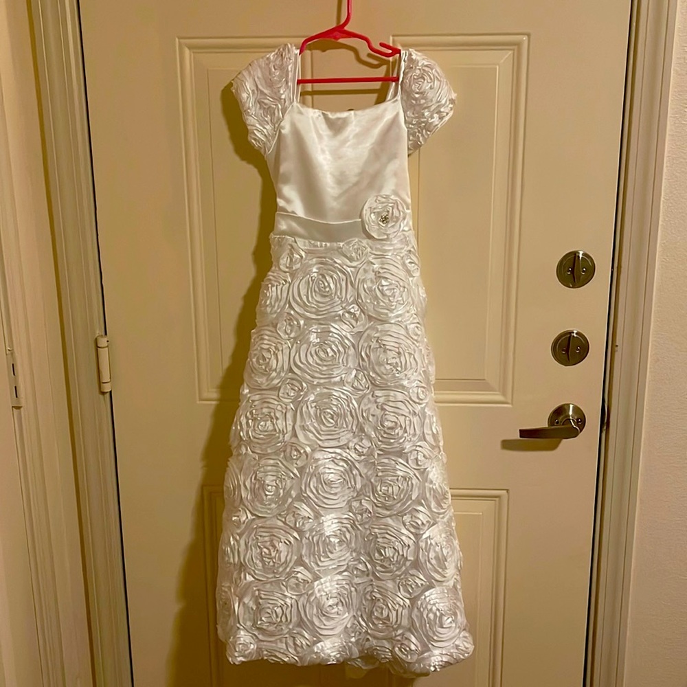 Gently worn Girls size 8 Pageant dress /First Holy communion